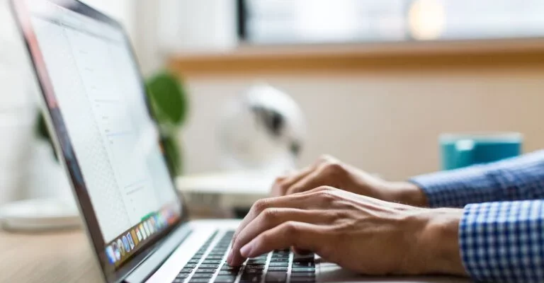 How can a private investigator help with background searches for criminal and civil cases